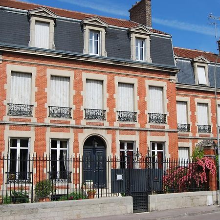 Chambre D'Hotes L'Ambroise Troyes Exteriör bild