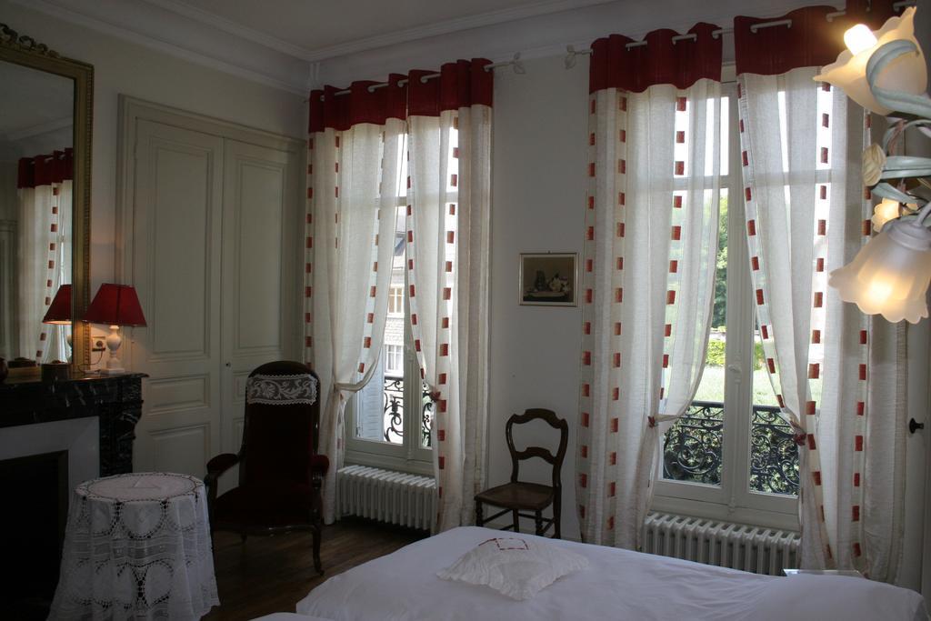 Chambre D'Hotes L'Ambroise Troyes Exteriör bild