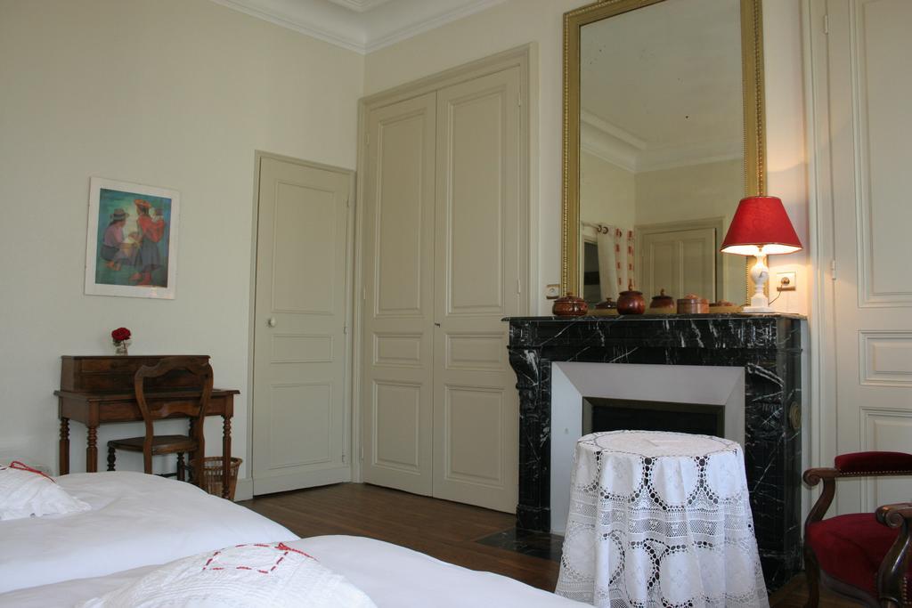 Chambre D'Hotes L'Ambroise Troyes Exteriör bild