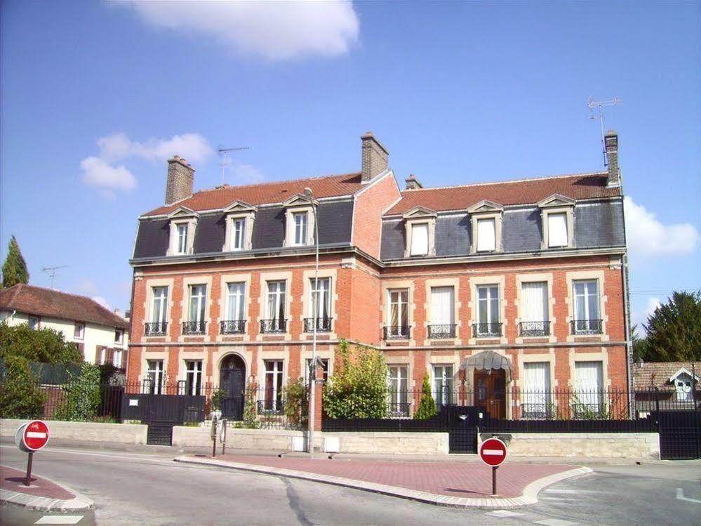Chambre D'Hotes L'Ambroise Troyes Exteriör bild